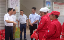 铜梁区区委书记、区长慰问公司一线员工