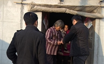 “天寒人心暧、职企一家亲”—成武县富邦娱乐燃气公司领导“送温暖”慰问困难职工家属